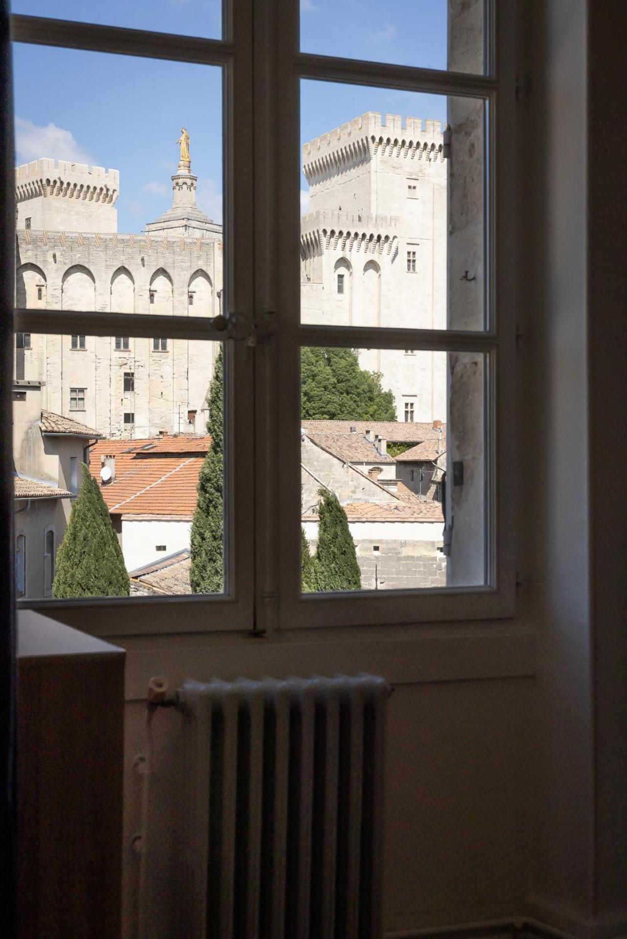 Avignon Intra-Muros, Vue Palais Des Papes Exterior foto